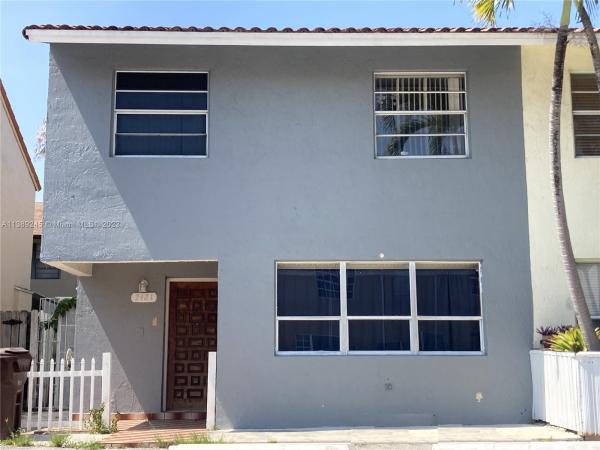 West View Villas, 2421 W 54th Pl #11, Hialeah, Florida 33016, image 1