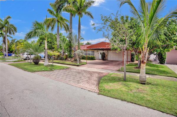 Hollywood Lakes, 837 Washington St, Hollywood, Florida 33019, image 2