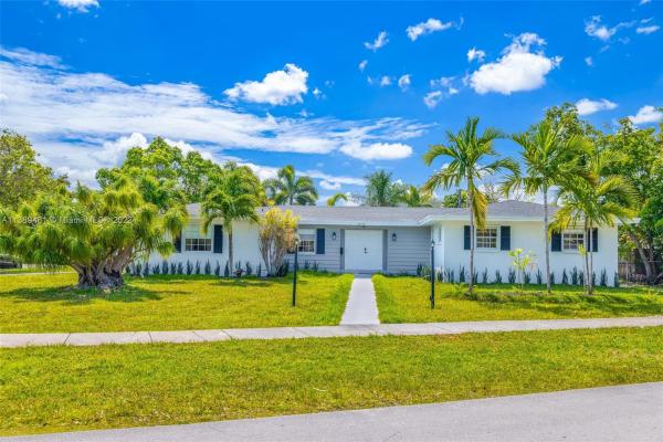 Palmetto Country Club Estates, 15840 SW 97th Ave, Palmetto Estates, Florida 33157, image 1