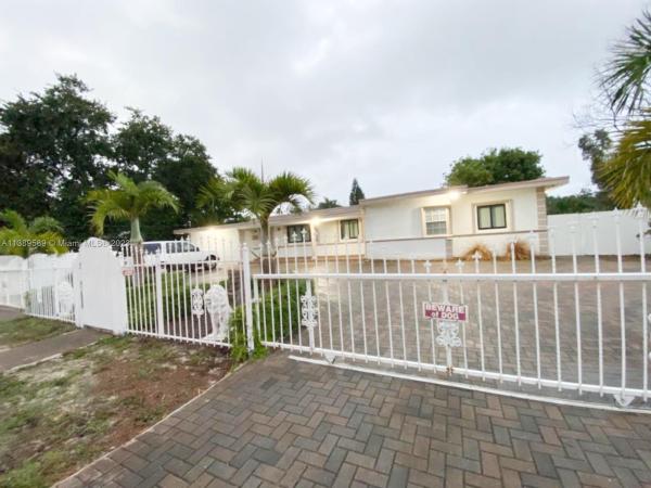 Biscayne Gardens, 1055 NW 153rd St #2, Golden Glades, Florida 33169, image 1