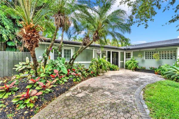 Bel Aire, 9444 SW 186th St, Cutler Bay, Florida 33157, image 2