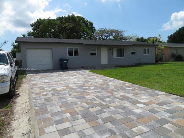 26161 SW 127 Ave #, Unincorporated Dade County, Florida 33032, image 2