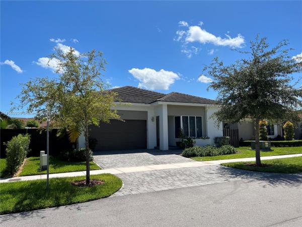 Venetian Parc, 15274 SW 176th Ln, Richmond West, Florida 33187, image 2