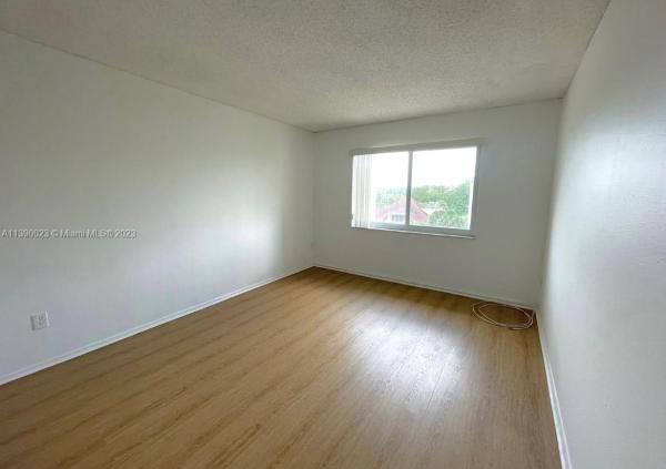 Village Of Kings Creek, 7701 Camino Real #A403, Glenvar Heights, Florida 33143, image 1