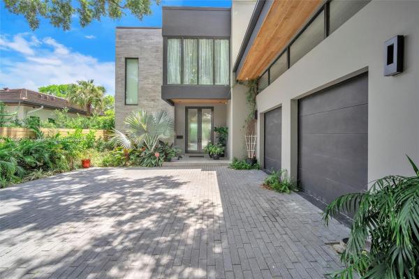 Battersea Woods, 4030 Battersea Rd, Miami, Florida 33133, image 1