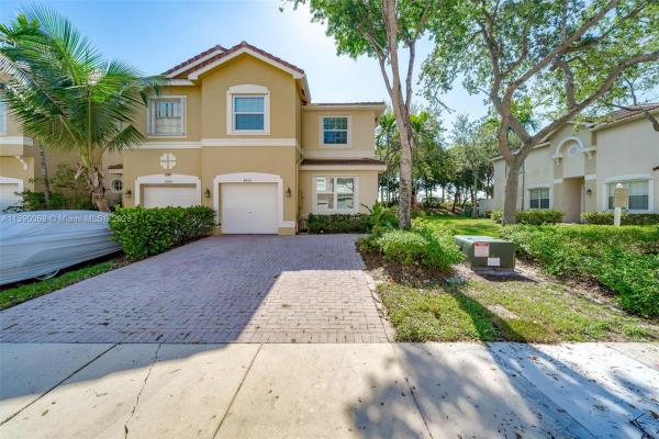 Silver Falls, 4251 SW 124th Way, Miramar, Florida 33027, image 2
