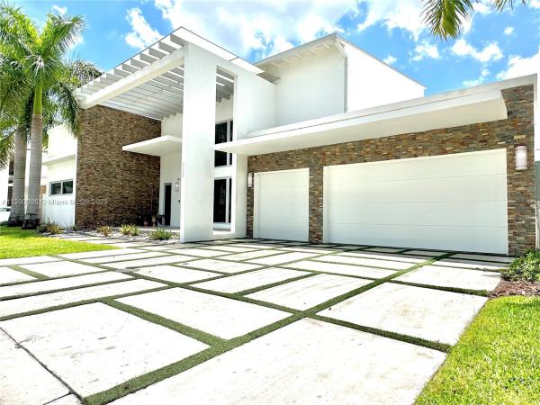 Oasis Park Square At Doral, 8236 NW 33rd Ter, Doral, Florida 33122, image 1
