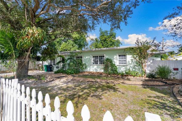 5991 SW 45th St, Unincorporated Dade County, Florida 33155, image 2