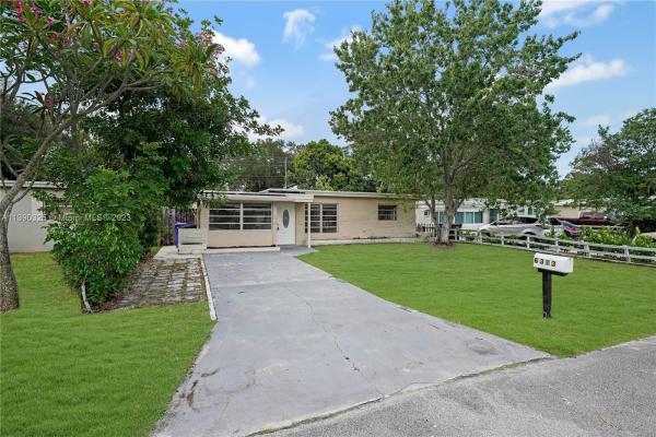 Hollywood Suburbs, 6313 Arthur St, Hollywood, Florida 33024, image 1