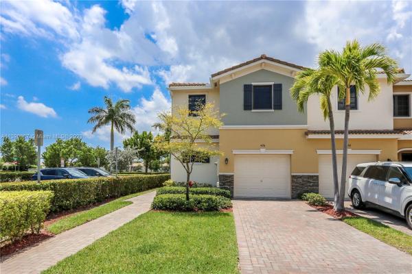 Champion Lakes, 476 NE 194th Ter, Ives Estates, Florida 33179, image 2
