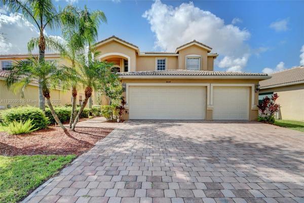 Isola Bella, 8114 Via Bolzano, Lake Worth Beach, Florida 33467, image 1
