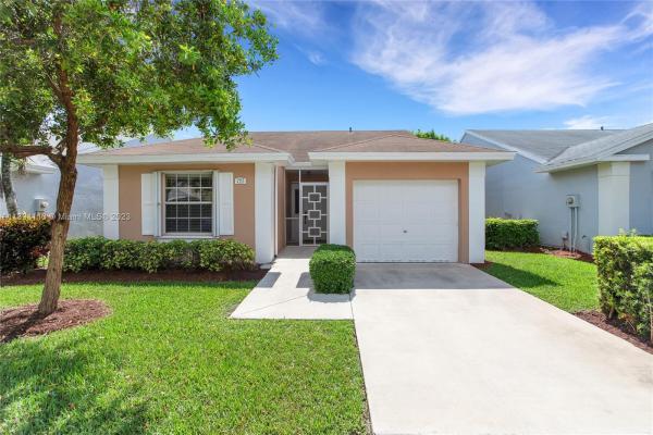 North Gate, 727 SE 22nd Dr, Homestead, Florida 33033, image 2