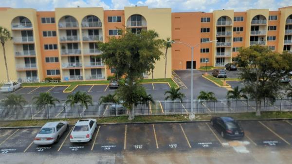 Coral Gate East, 6960 Miami Gardens Dr #2-420, Country Club, Florida 33015, image 1