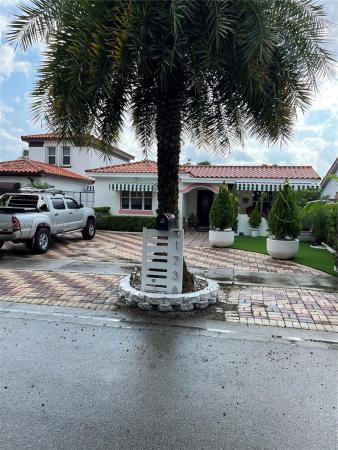 1738 SW 138th Pl, Unincorporated Dade County, Florida 33175, image 2