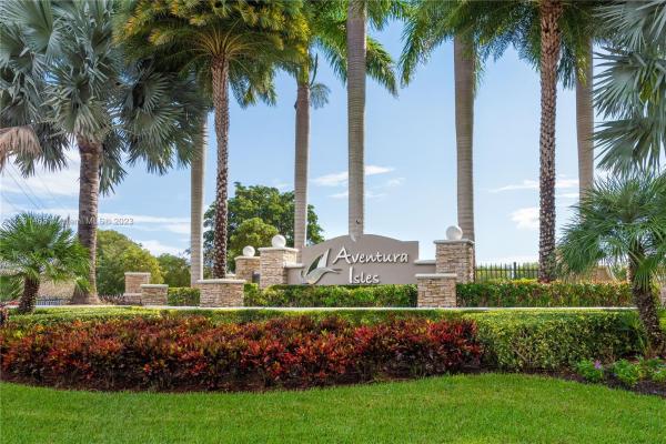 Champion Lakes, 784 NE 191st Ter, Ives Estates, Florida 33179, image 1