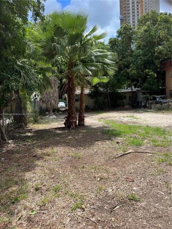East Little Havana, 427 SW 4th Ave, Miami, Florida 33130, image 1