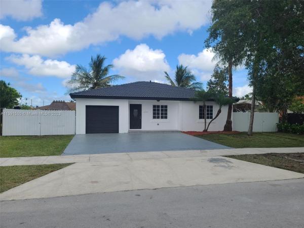 Naroca Estates, 26601 SW 129th Ave, Three Lakes, Florida 33032, image 2