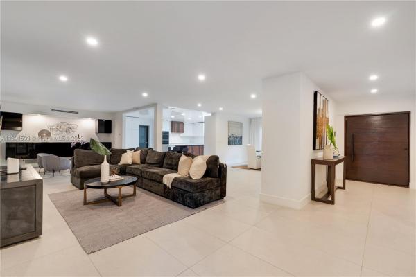 Oakridge Estates, 6800 SW 115th St, Pinecrest, Florida 33156, image 1