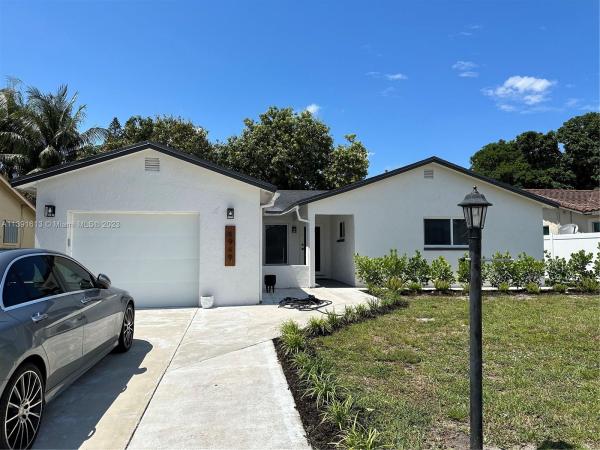 Sandalfoot Cove, 8949 SW 9th St, Boca Raton, Florida 33433, image 2