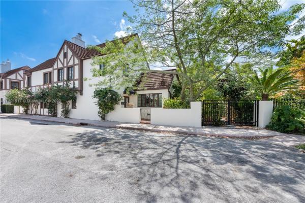 The French Village, 412 Viscaya Ave, Coral Gables, Florida 33134, image 1