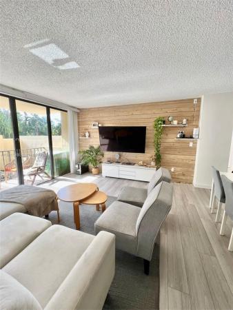 Greenwich, 1470 NE 123rd St #A209, North Miami, Florida 33161, image 1