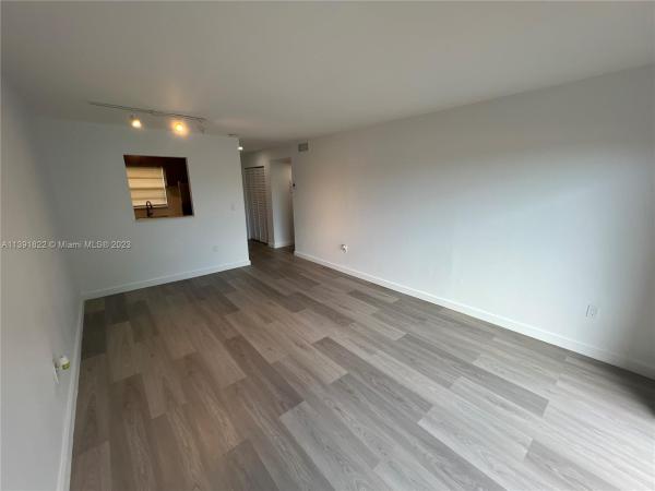 Malky, 365 NE 125th St #307, North Miami, Florida 33161, image 1