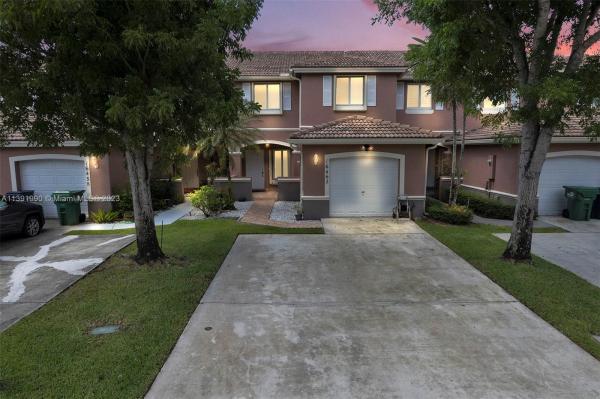 16462 SW 71st Ter #16462, Unincorporated Dade County, Florida 33193, image 2