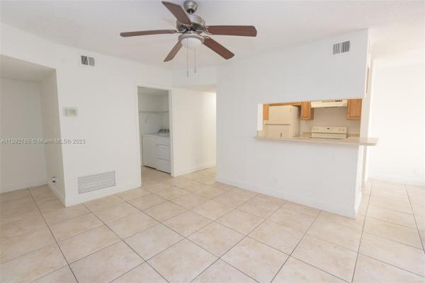Sun Vista Gardens, 5672 Rock Island Rd #250, Tamarac, Florida 33319, image 1