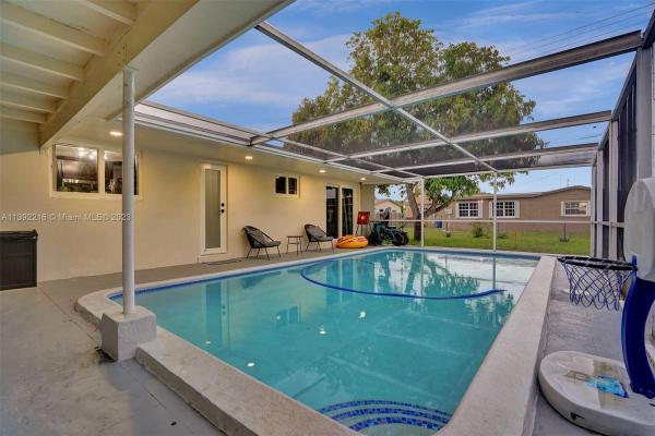 Scott Lake Manor, 1191 NW 179th St, Miami Gardens, Florida 33169, image 2