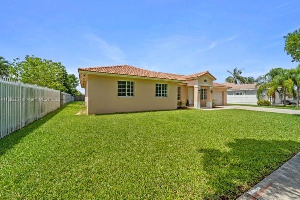 18930 SW 307th St, Unincorporated Dade County, Florida 33030, image 2