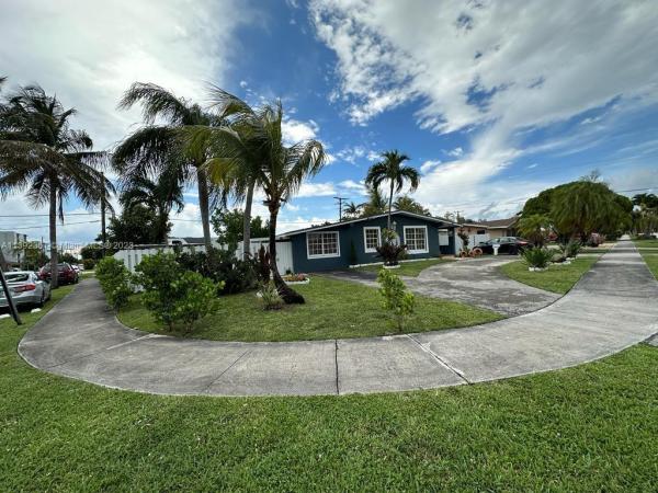 Fontainebleau Gardens, 8351 SW 11th Ter, Westchester, Florida 33144, image 1