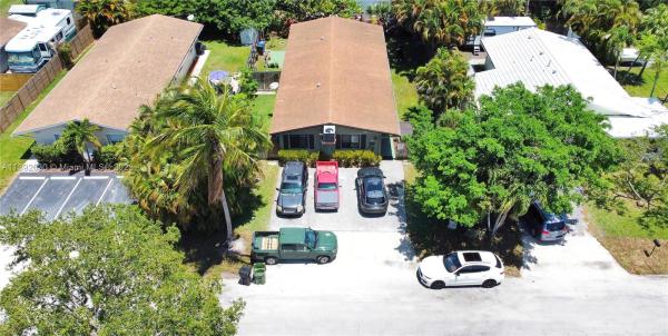 Marilynn Gardens, 1505 SW 22nd St, Fort Lauderdale, Florida 33315, image 1