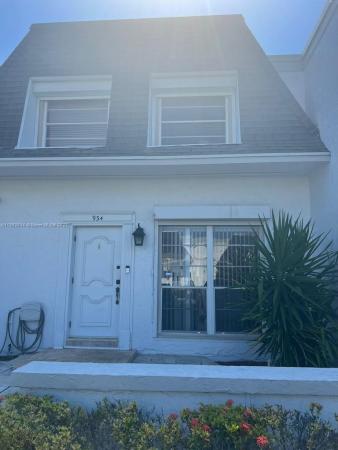 Venetian Park East, 934 NE 27th Ave, Hallandale Beach, Florida 33009, image 1