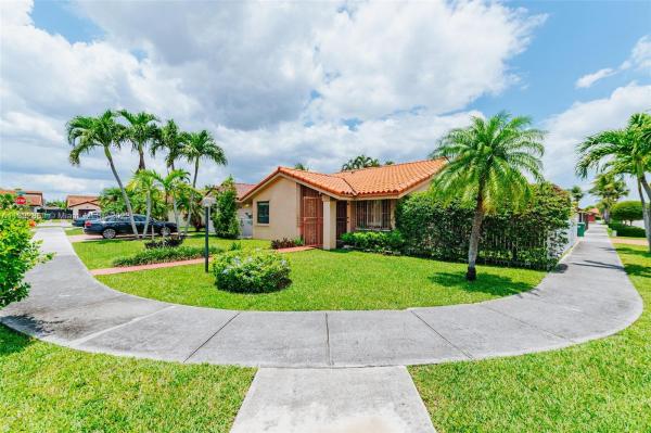 California Heights, 13301 SW 29th St, Tamiami, Florida 33175, image 1