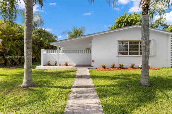 Palmetto Country Club Estates, 9712 SW 165th St, Palmetto Estates, Florida 33157, image 1