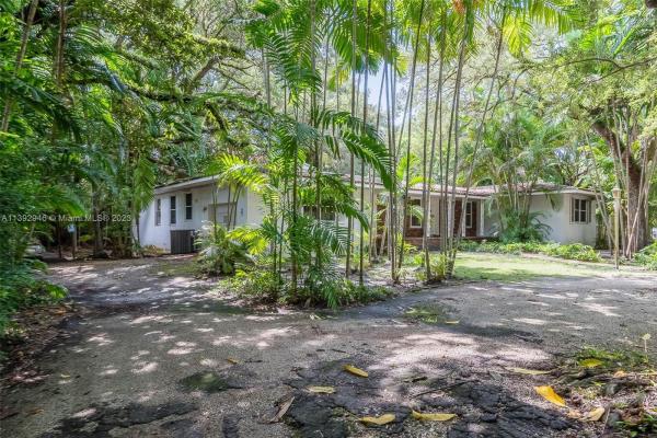 Sunshine Vistas, 3831 Frantz Rd, Miami, Florida 33133, image 1