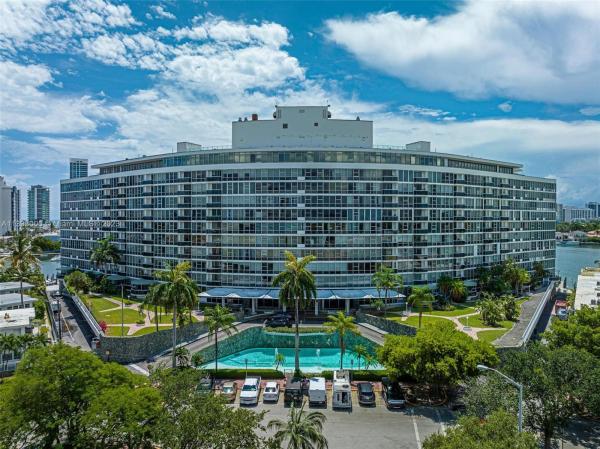 King Cole, 900 Bay Dr #211, Miami Beach, Florida 33141, image 1