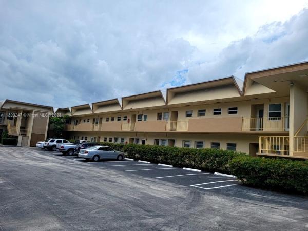 Irvington Gardens, 851 NE 14th Ave #416, Hallandale Beach, Florida 33009, image 1