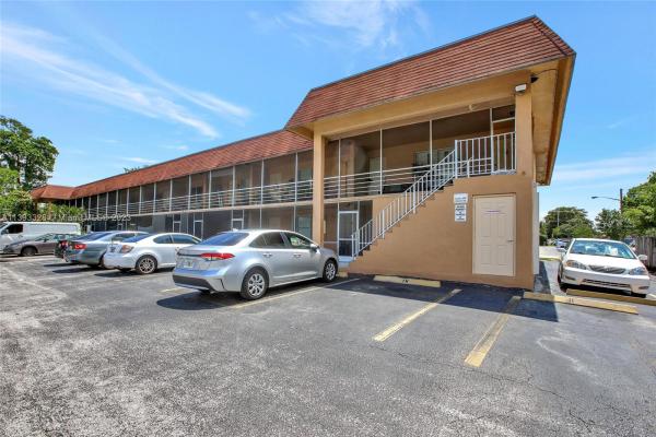 Kings Way, 2837 Pierce St #3, Hollywood, Florida 33020, image 1