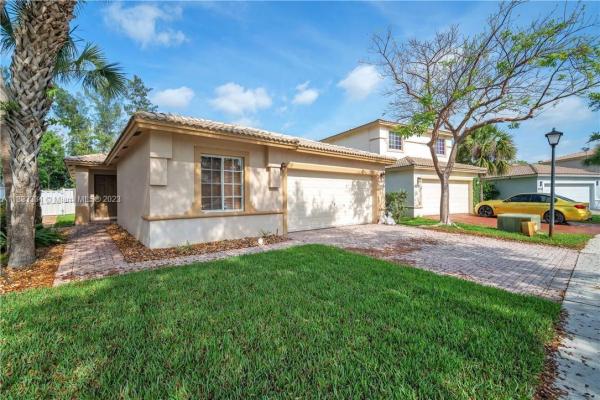 Silver Falls, 4308 SW 134th Ave, Miramar, Florida 33027, image 2