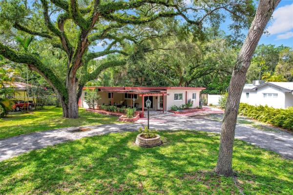 Carlaine Terrace, 1650 NE 137th Ter, North Miami, Florida 33181, image 1