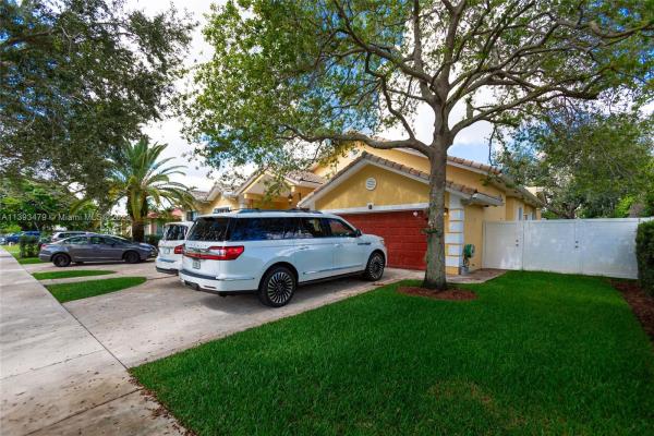 Coral Way Homesites, 2900 SW 80th Ave, Westchester, Florida 33155, image 1