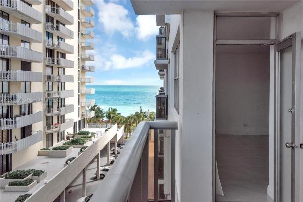 Maison Grande, 6039 Collins Ave #709, Miami Beach, Florida 33140, image 1