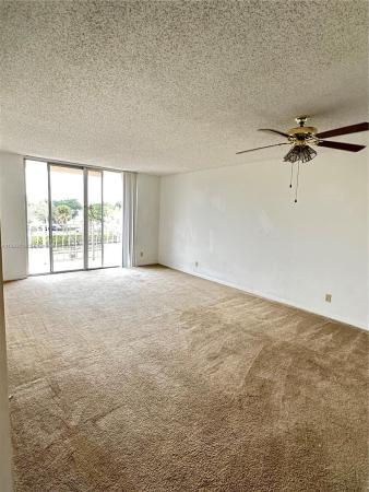 Breakwaters Of The Palm Beaches, 500 Executive Center Dr #3B, West Palm Beach, Florida 33401, image 1