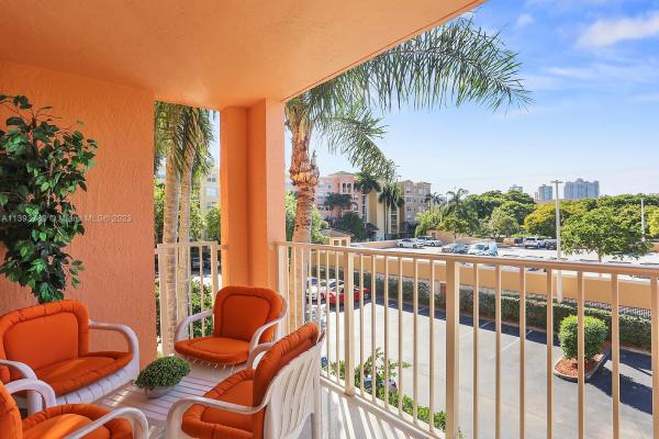 The Yacht Club At Aventura, 19601 E Country Club Dr #7301, Aventura, Florida 33180, image 2