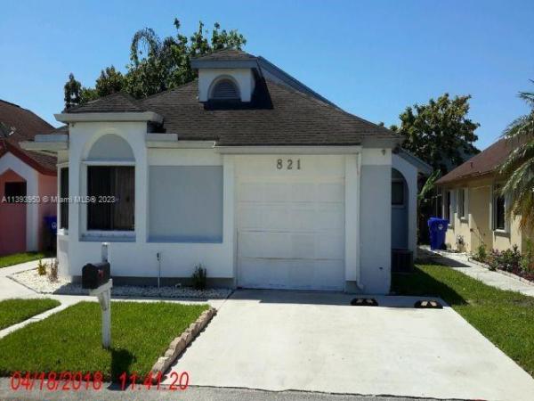 Hunter Run, 821 E Palm Run Dr, North Lauderdale, Florida 33068, image 1
