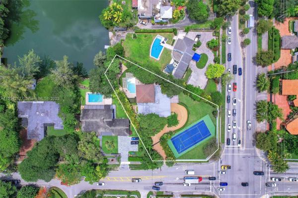 7200 SW Miller Dr, Coral Terrace, Florida 33155, image 2