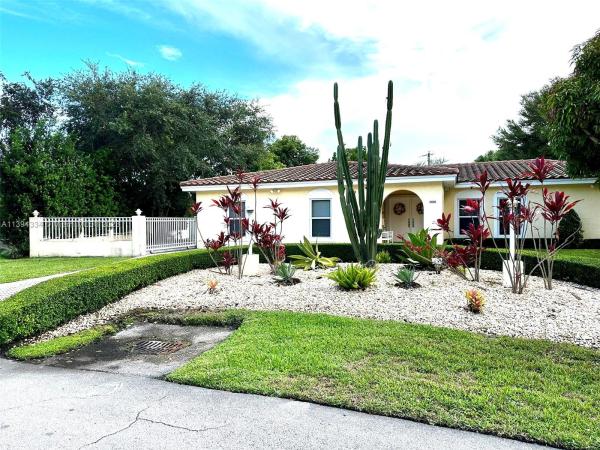 Windemere Woode, 8600 SW 73rd St, Glenvar Heights, Florida 33143, image 1