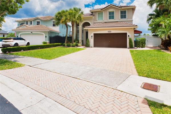 16277 SW 44th St, Unincorporated Dade County, Florida 33185, image 2