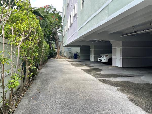 Miami Beach Townhomes, 1743 S Michigan Ave #4, Miami Beach, Florida 33139, image 2